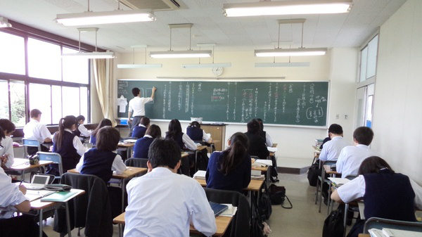v2-ddb8e563857d210b4870033e160a3fdd_1440w.jpg?source=172ae18b