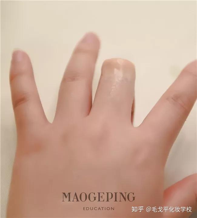 手把手教你打造超逼真伤效妆,明明知道是假的,我却看疼了! - 知乎