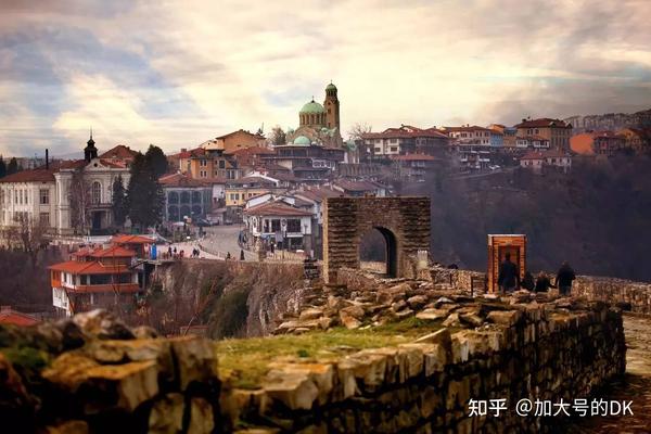 保加利亚首次王朝内乱期：沃基尔和乌盖恩王朝——保加利亚简史7