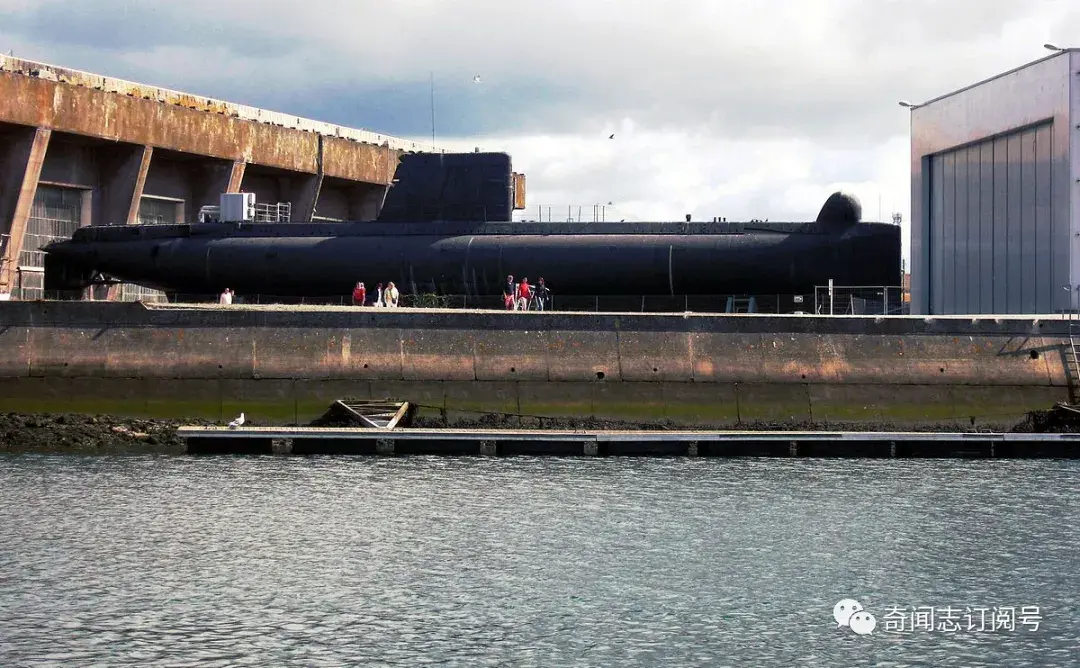 minerve)是法国海军的一艘柴油电机驱动潜艇,也是"桂树神"(daphné)级
