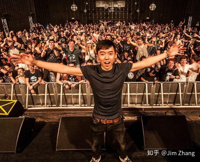 华裔 算是在美国电音圈无人不知晓了the binches 2018 yultron 烟鬼