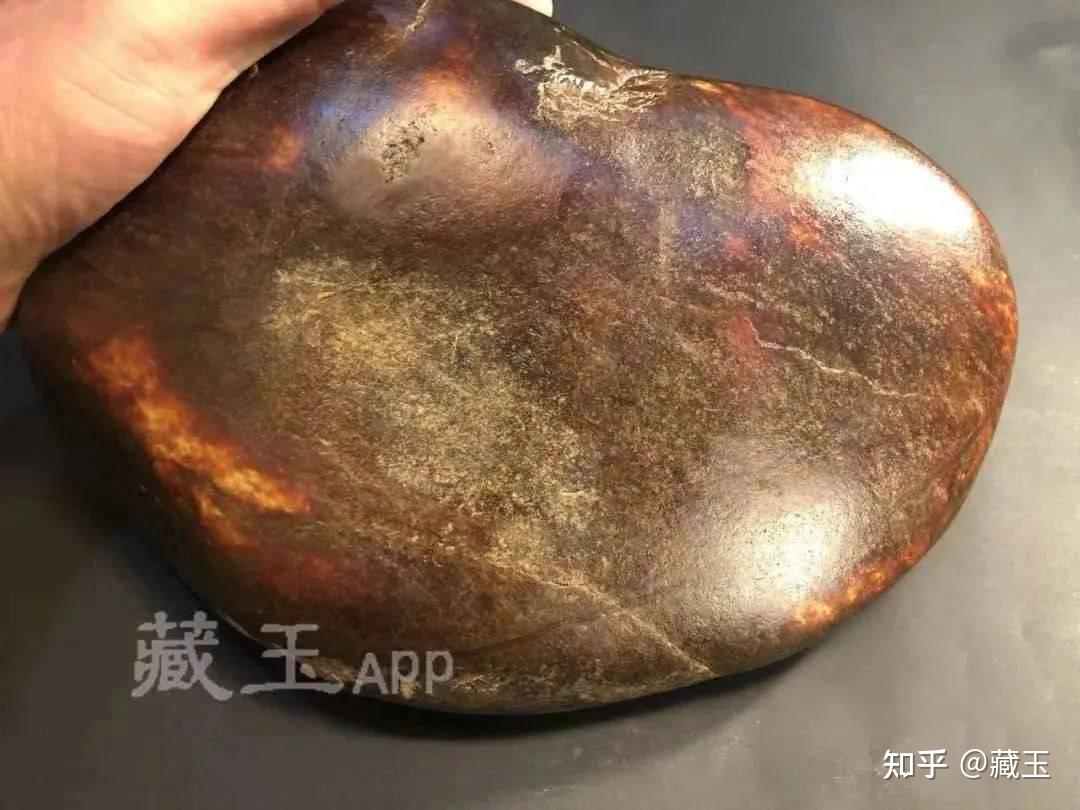 一个红皮籽料650万,玉友们看到都大惊失色! - 知乎