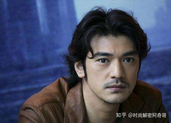 如题金城武是什么脸型留这种长发大概多久中间要注意什么