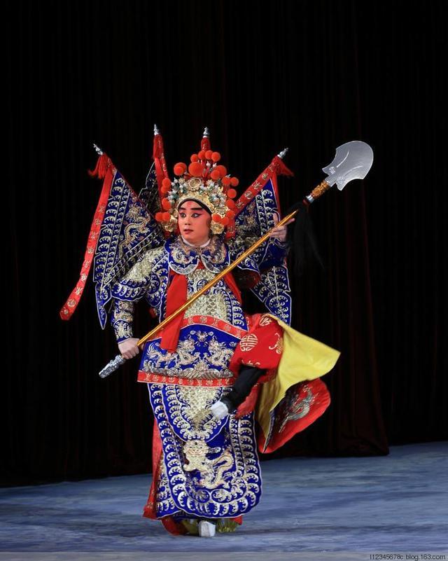 武将背后的靠旗,到底是京剧的夸张还是历史上真实的存在? - 知乎