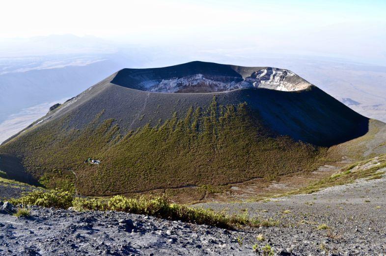 图说地球坦桑尼亚伦盖火山