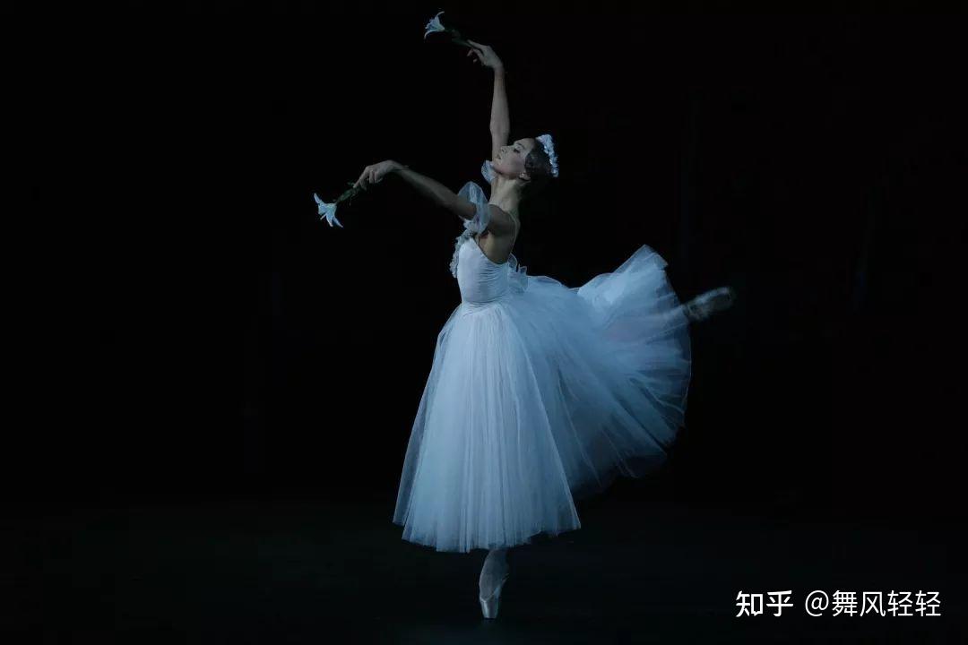 听说学习舞蹈的孩子没少挨打是被打屁股吗老师还是家长麻烦都说说经历
