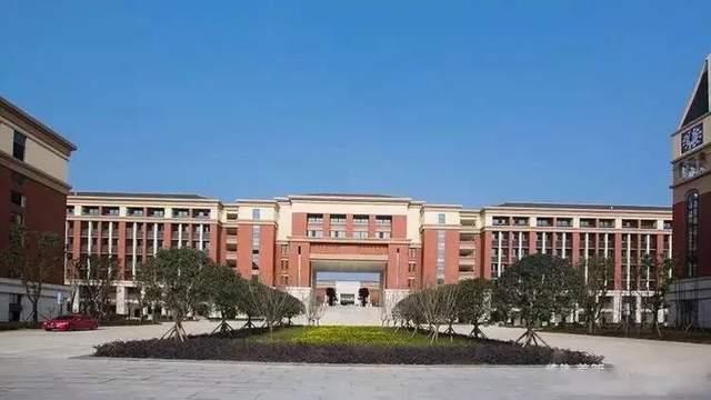 娃儿想上重庆八中渝北校区铅里教育为您解读升学资讯