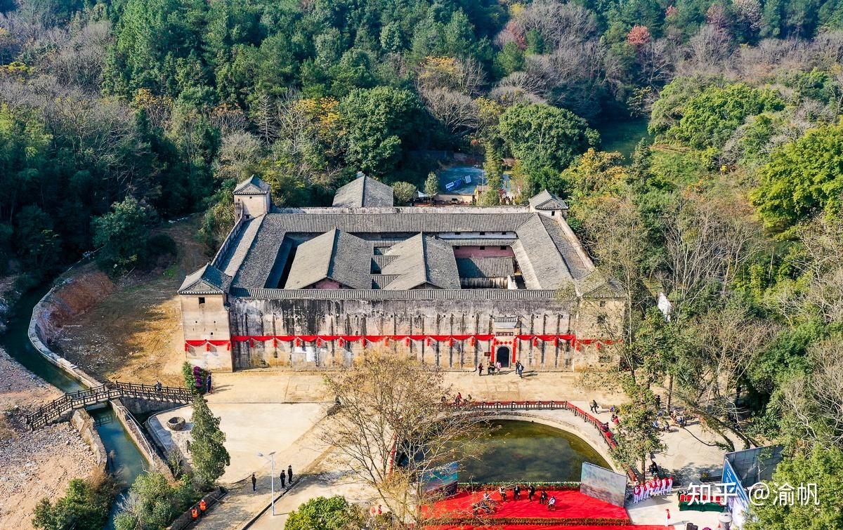 走进世界围屋之都感受全球最璀璨的民居建筑影响不逊福建土楼