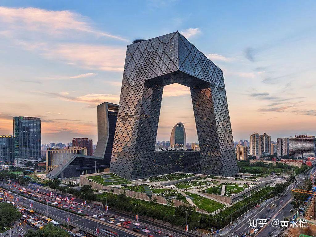 北京央視大樓，造型極具設計感，被人稱為「大褲衩」，因眾人好奇 - 頭條匯