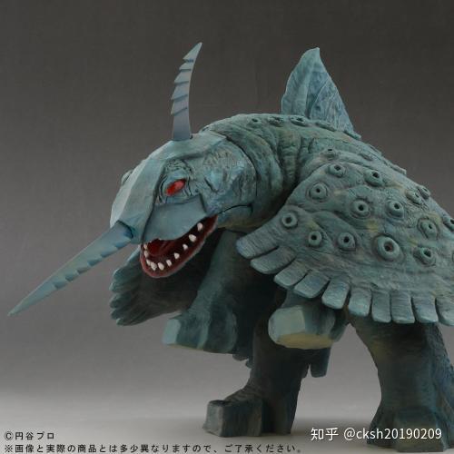 万代玩偶版的萨梅鲸最终boss宇宙海人 巴尔基星人 日文:バルキー星人