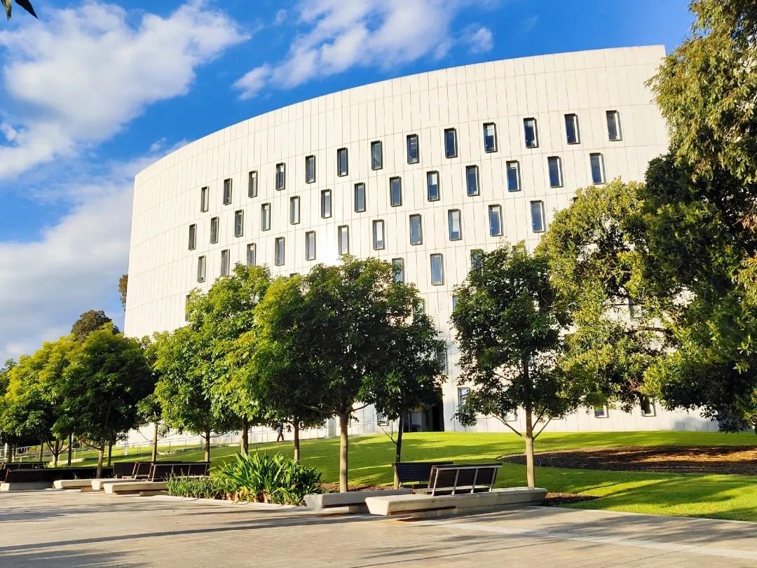 详解澳大利亚迪肯大学七大国家级研究院六大战略研究中心