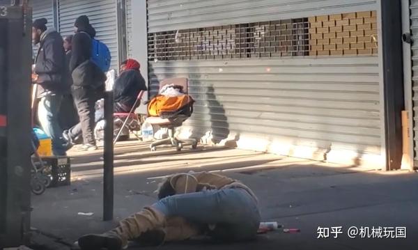 美国流浪汉泛滥成灾，它们无依无靠没有工作，选择要饭乞讨生活 - 知乎