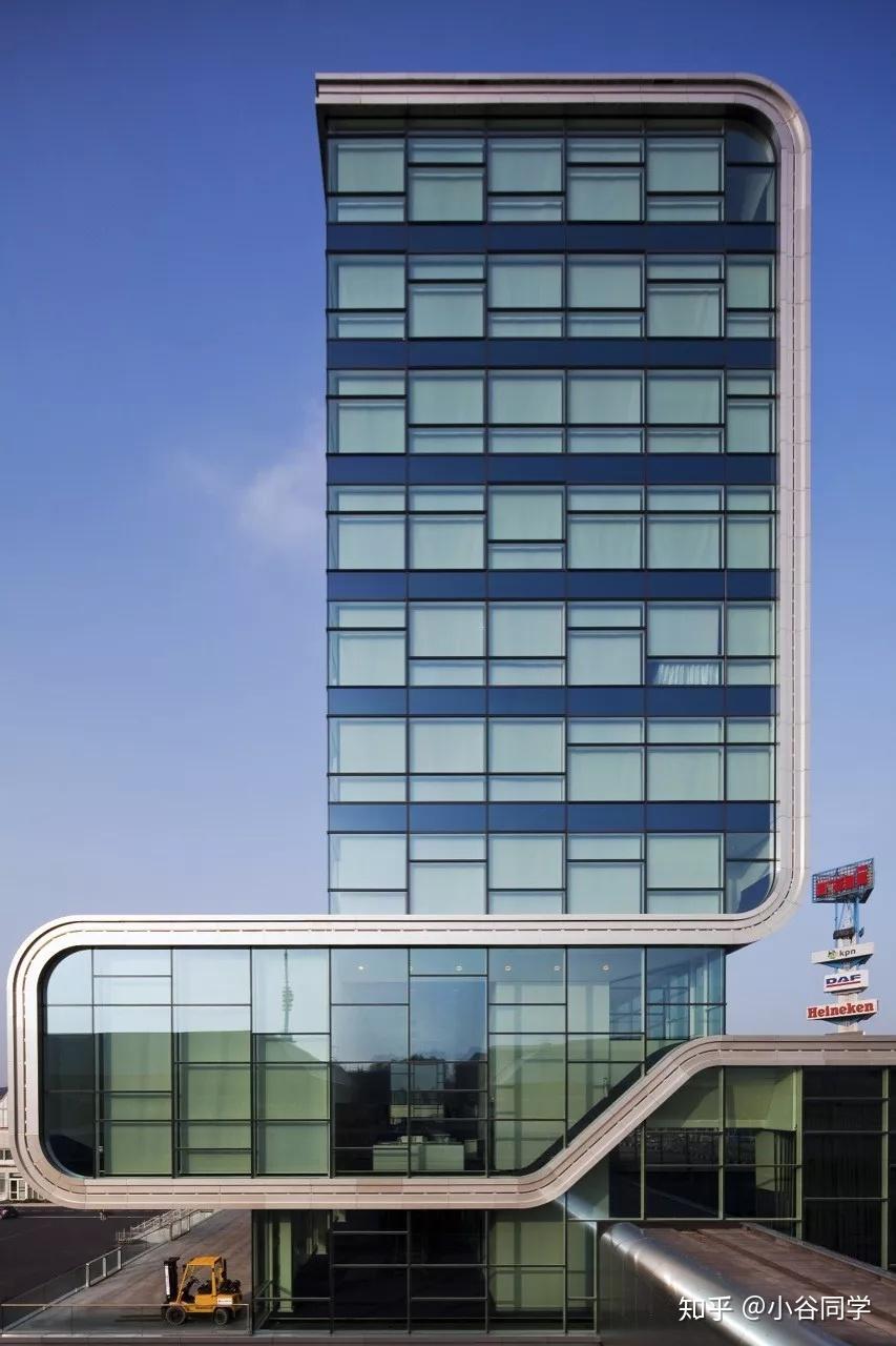 案例抄绘07 | 折板飞舞——展览与会展中心