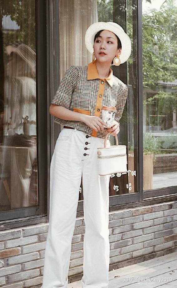 小众设计的素净穿搭风,让你这个夏天,更具高级感!