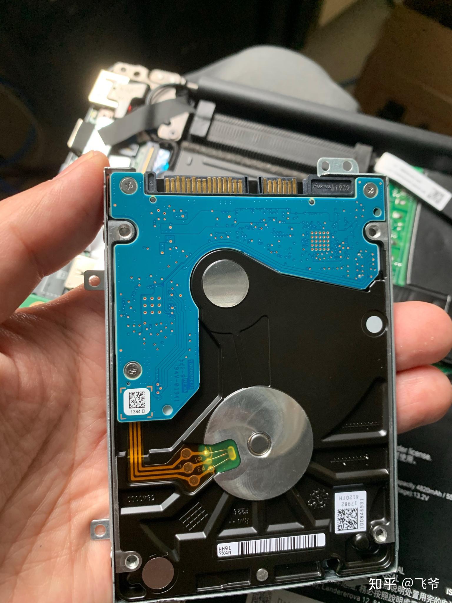 电脑联想y7000,硬盘容量不够用想换,但不知道自己这个是什么硬盘,换的