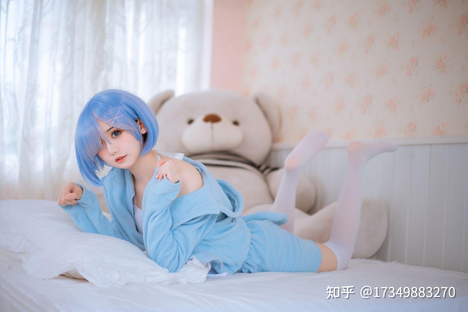 分享一些最近在网络上淘到的可爱雷姆照片(可以当壁纸哦┐(─__─)┌)