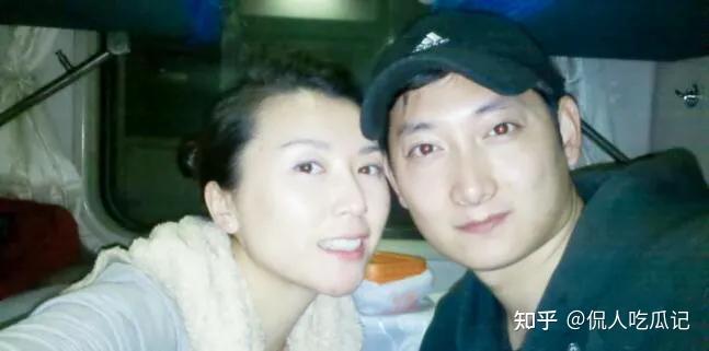 马元:因《血色浪漫》成名,不懂浪漫的他与演员妻子恩爱15年,成了惹人羡的模范夫妻 - 知乎