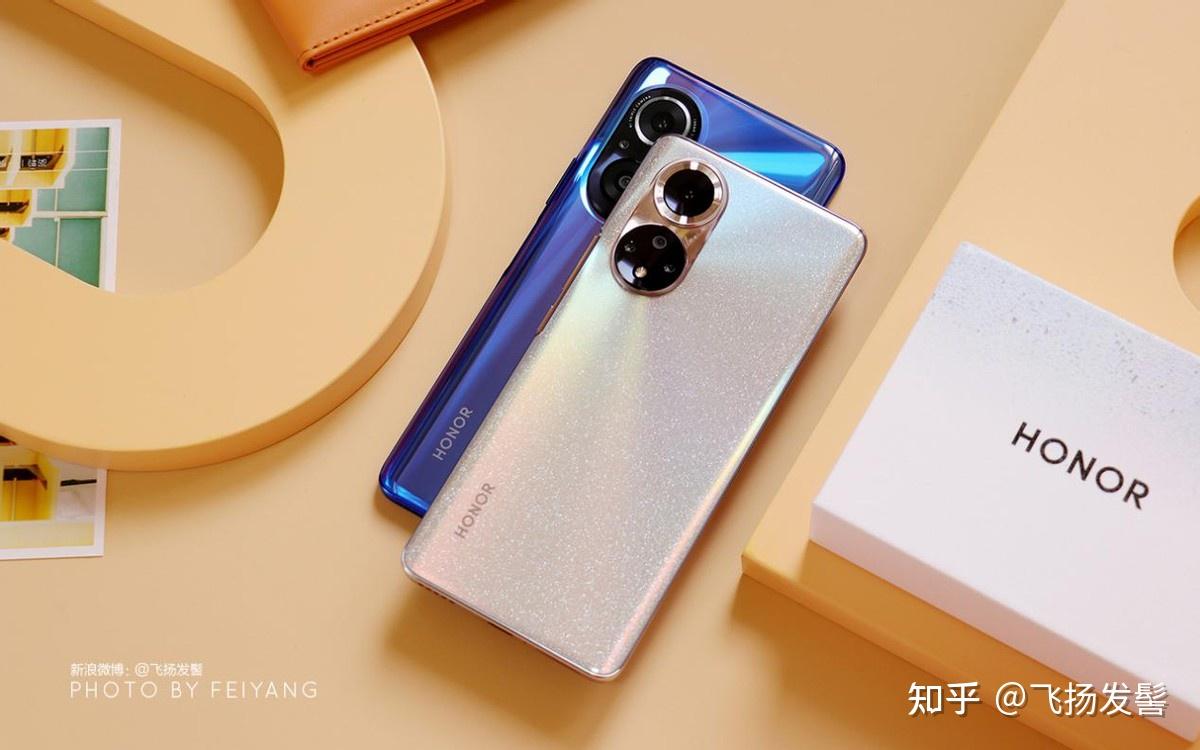 双镜设计个性又有范的荣耀50系列真机图赏