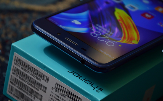 感受北欧极简设计的荣耀v9play