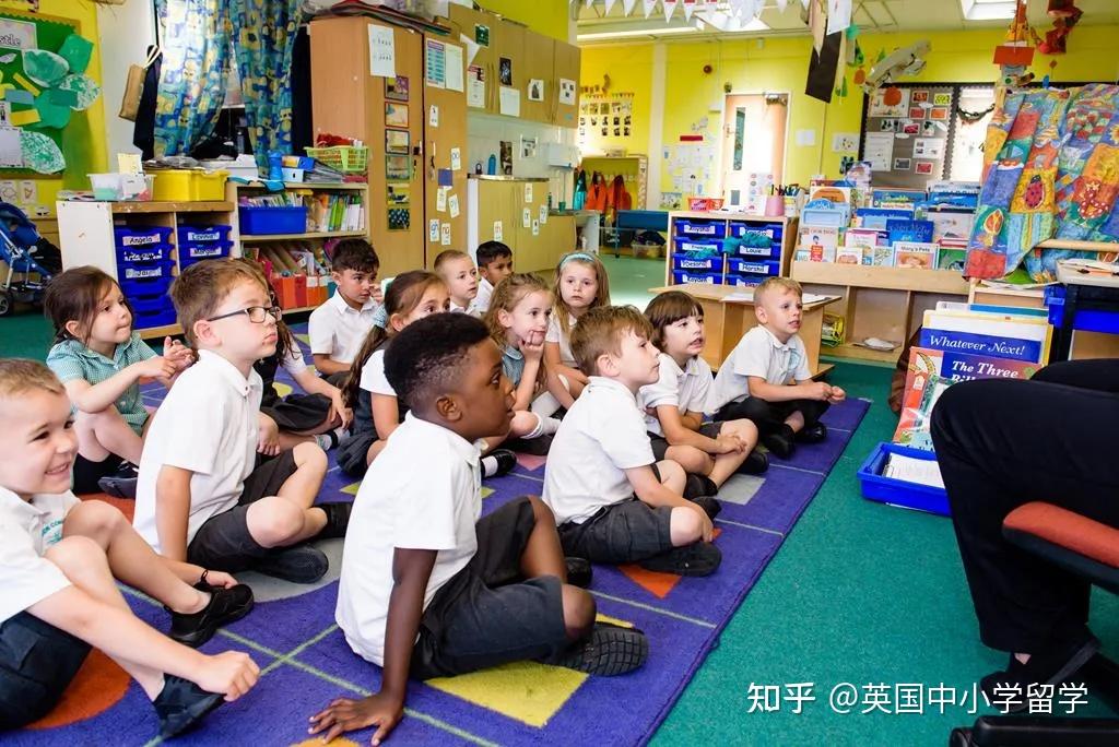 英国小学英国更有着完善的教育督导评估机制,强调质性评价与量化评价