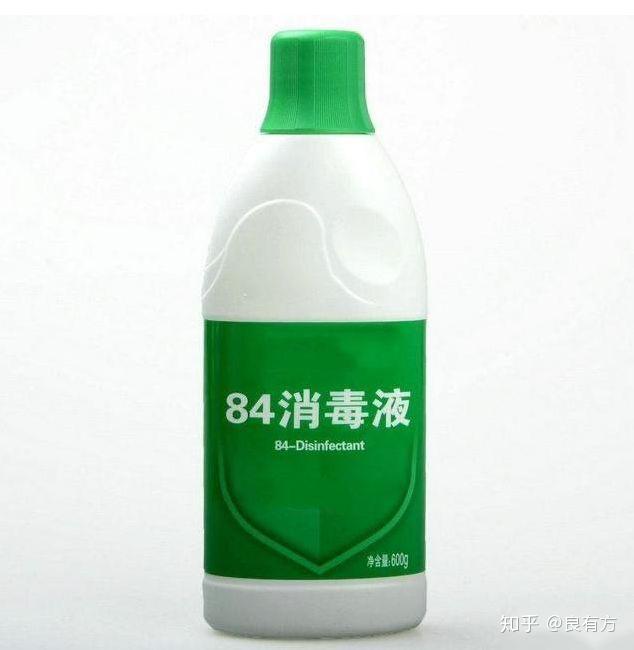 比如使用含氯消毒片时,把一片消毒片放入1升水中稀释后搅拌再用;如果