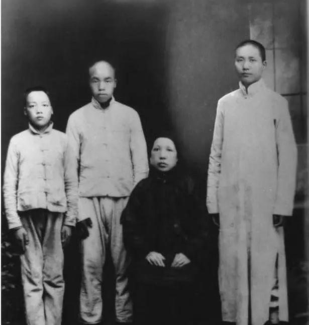 毛泽东之侄毛楚雄,6个月入狱8岁丧父,19岁壮烈牺牲- 知乎 毛泽东之侄毛楚雄,6个月入狱8岁丧父,19岁壮烈牺牲- 知乎