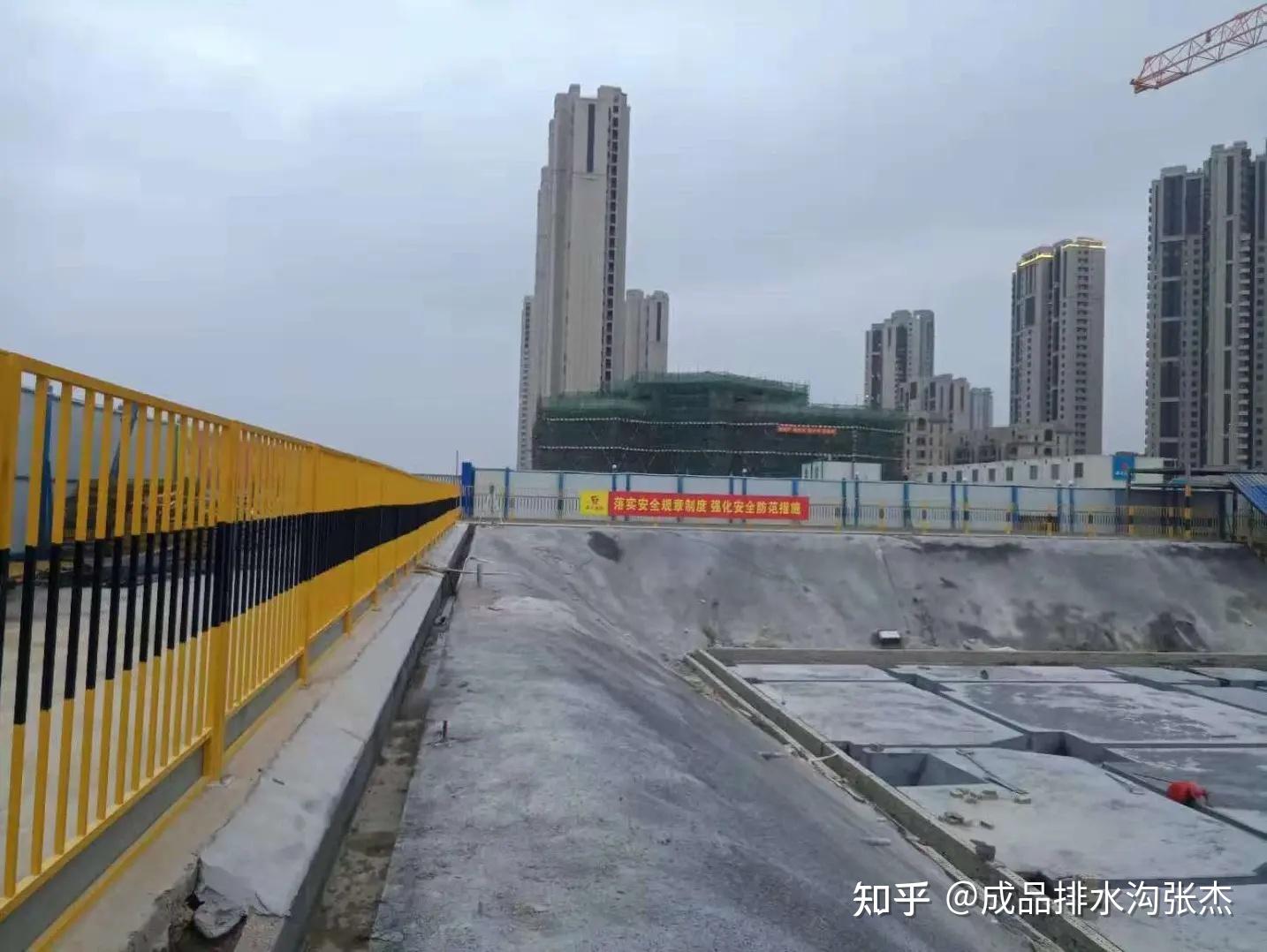 基坑四周怎么设置排水沟?
