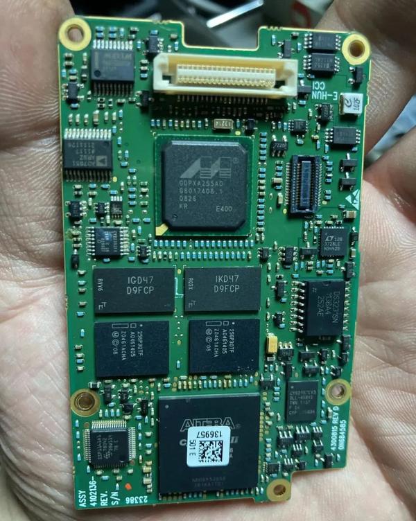 拆了一个美军电台PRC-148 JEM和配套车载功放AN/VRC-111,设计不是一般复杂! - 知乎