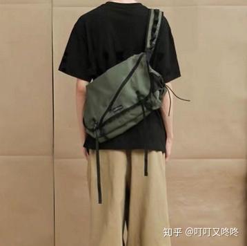 派克服配卫裤怎么搭_派克服穿搭