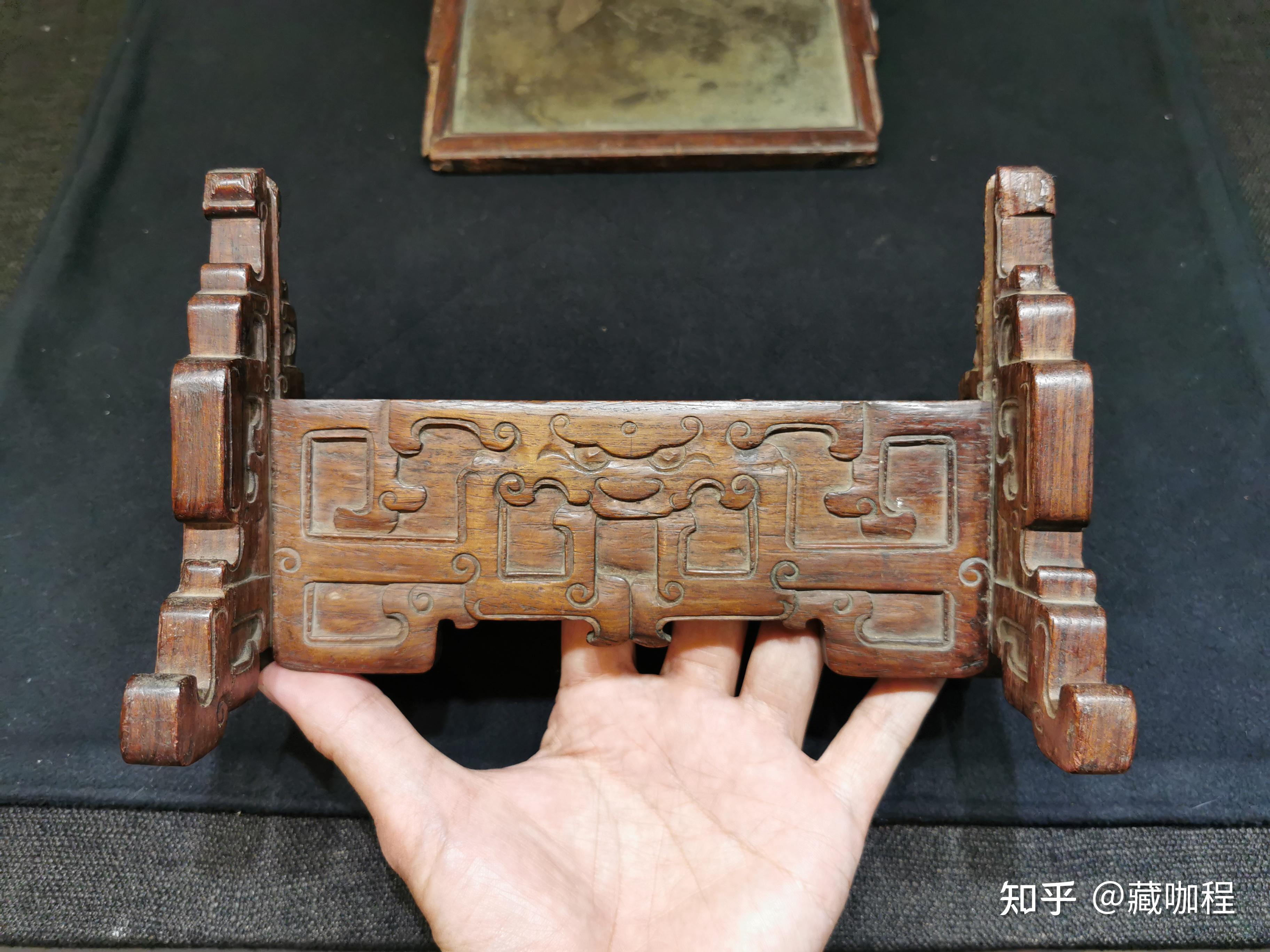 满目沧桑有老气黄花梨小插屏材质是关键