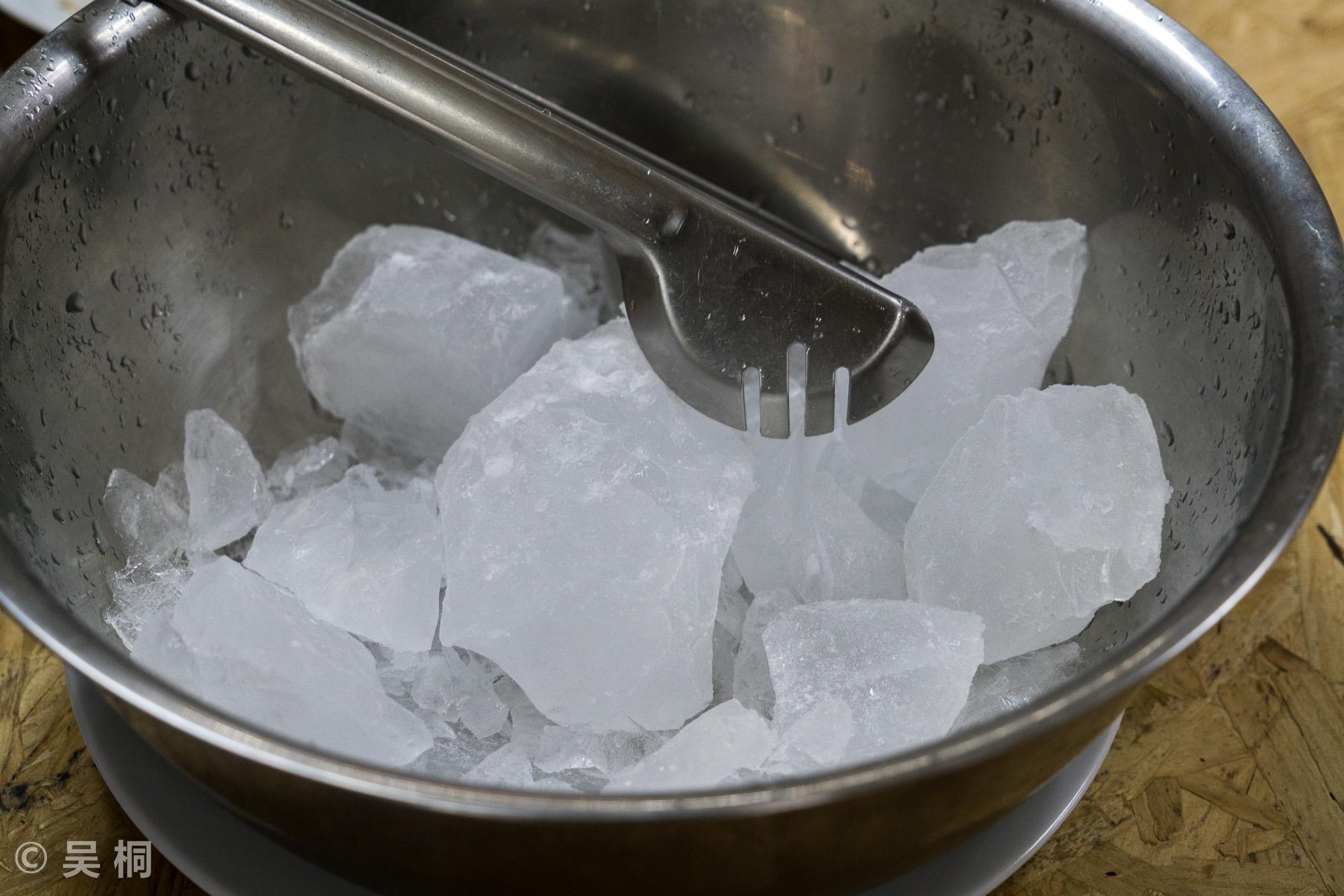 怎么做出完全透明的冰？ - 知乎
