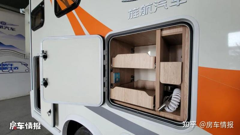 新款國產65噸房車出廠水電就配齊14度電到了無人區也不愁