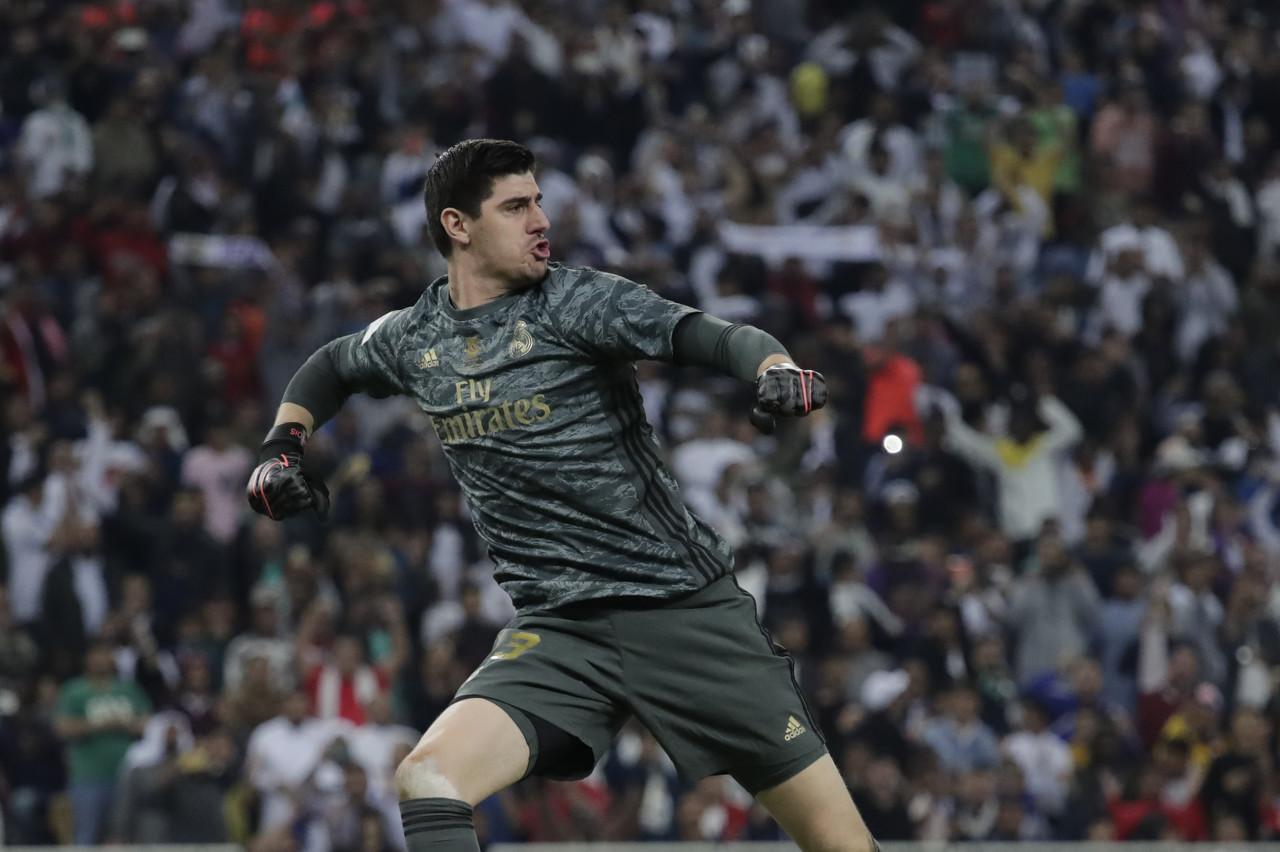 报道,在皇家马德里1-0战胜巴拉多利德的比赛中,皇马门将库尔图瓦实现