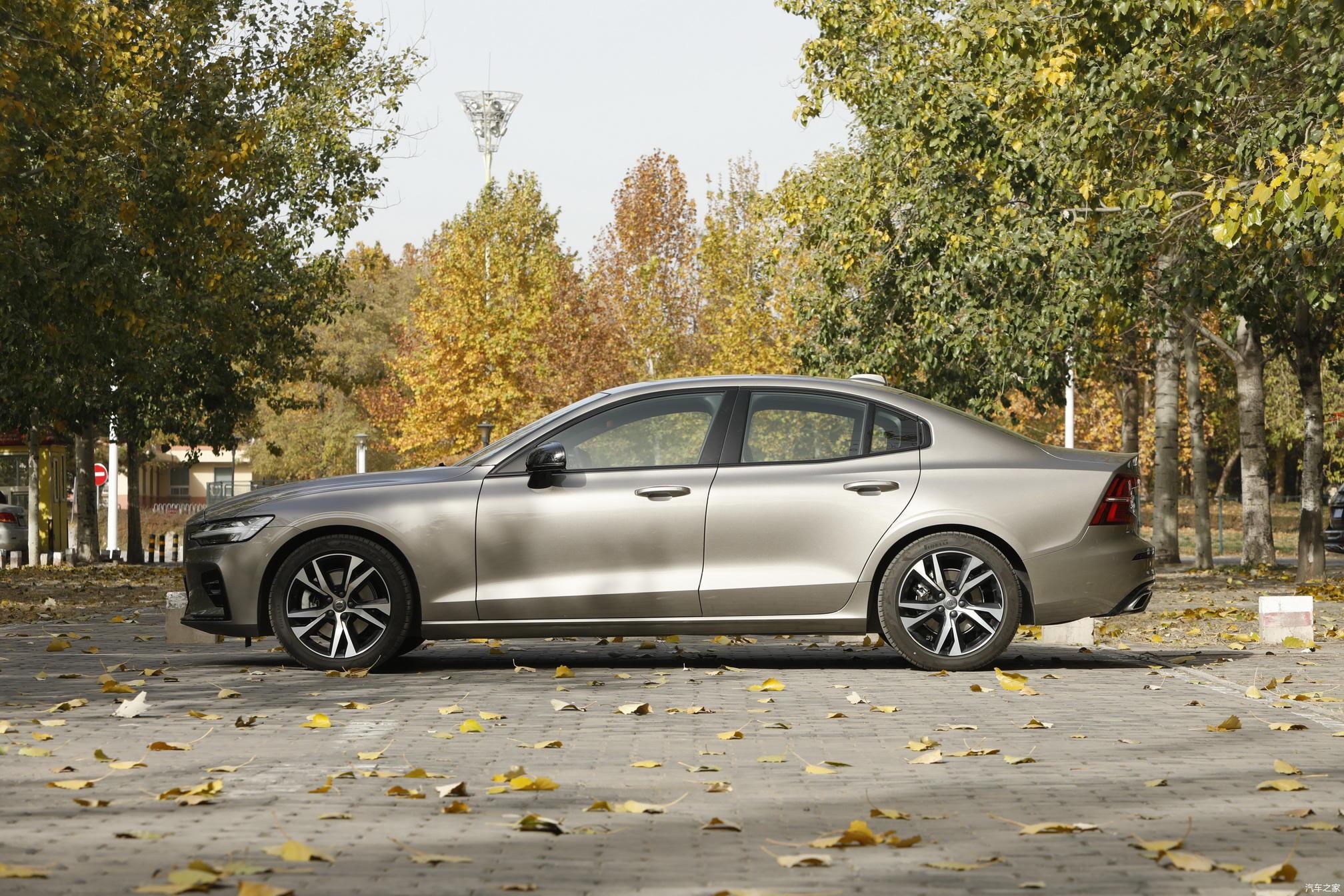 外观商务范驾驶运动范试驾沃尔沃2020款s60t5智雅运动版