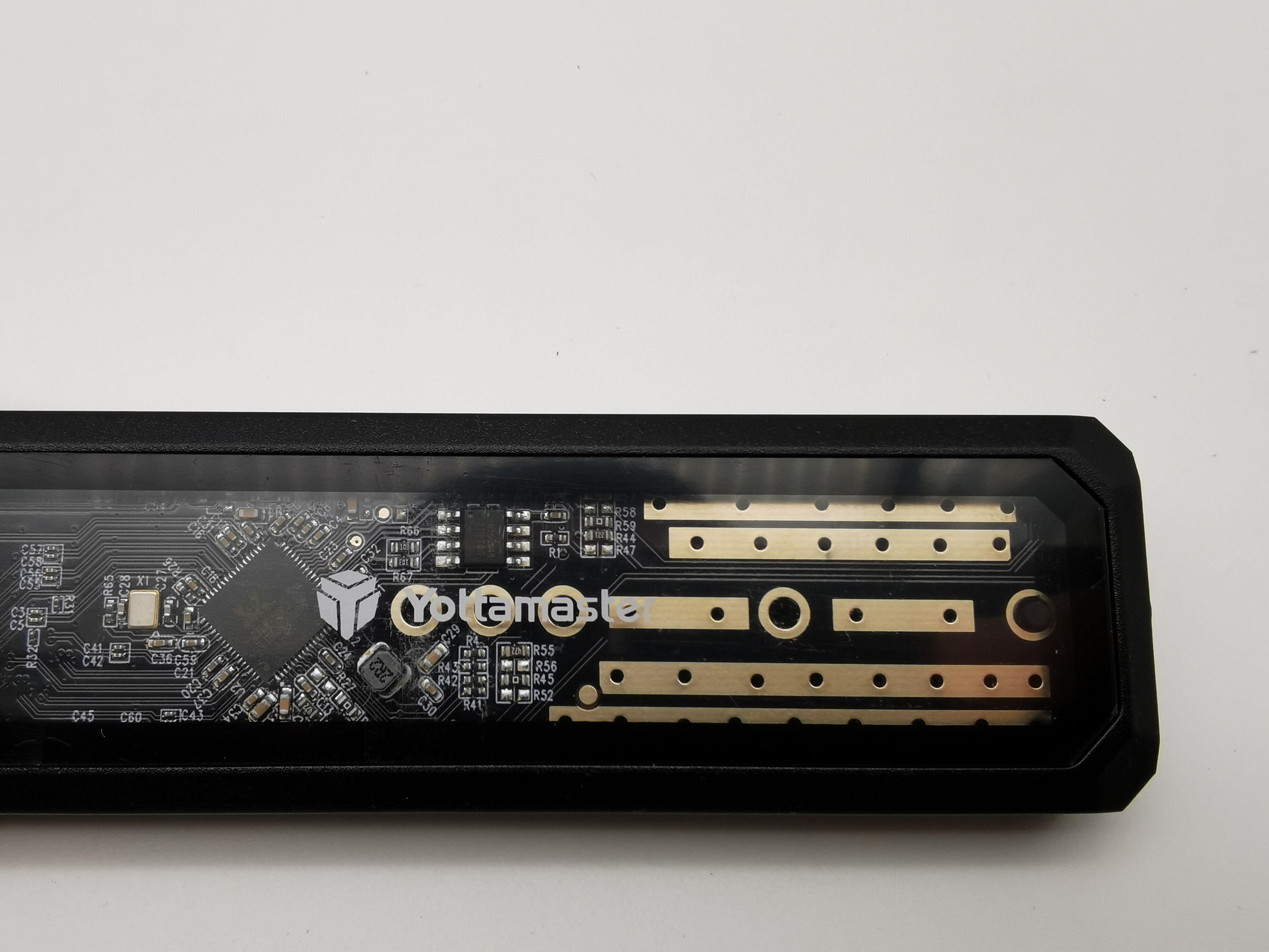 铝坨坨与亚克力的激情碰撞yottamasternvmesata双协议硬盘盒