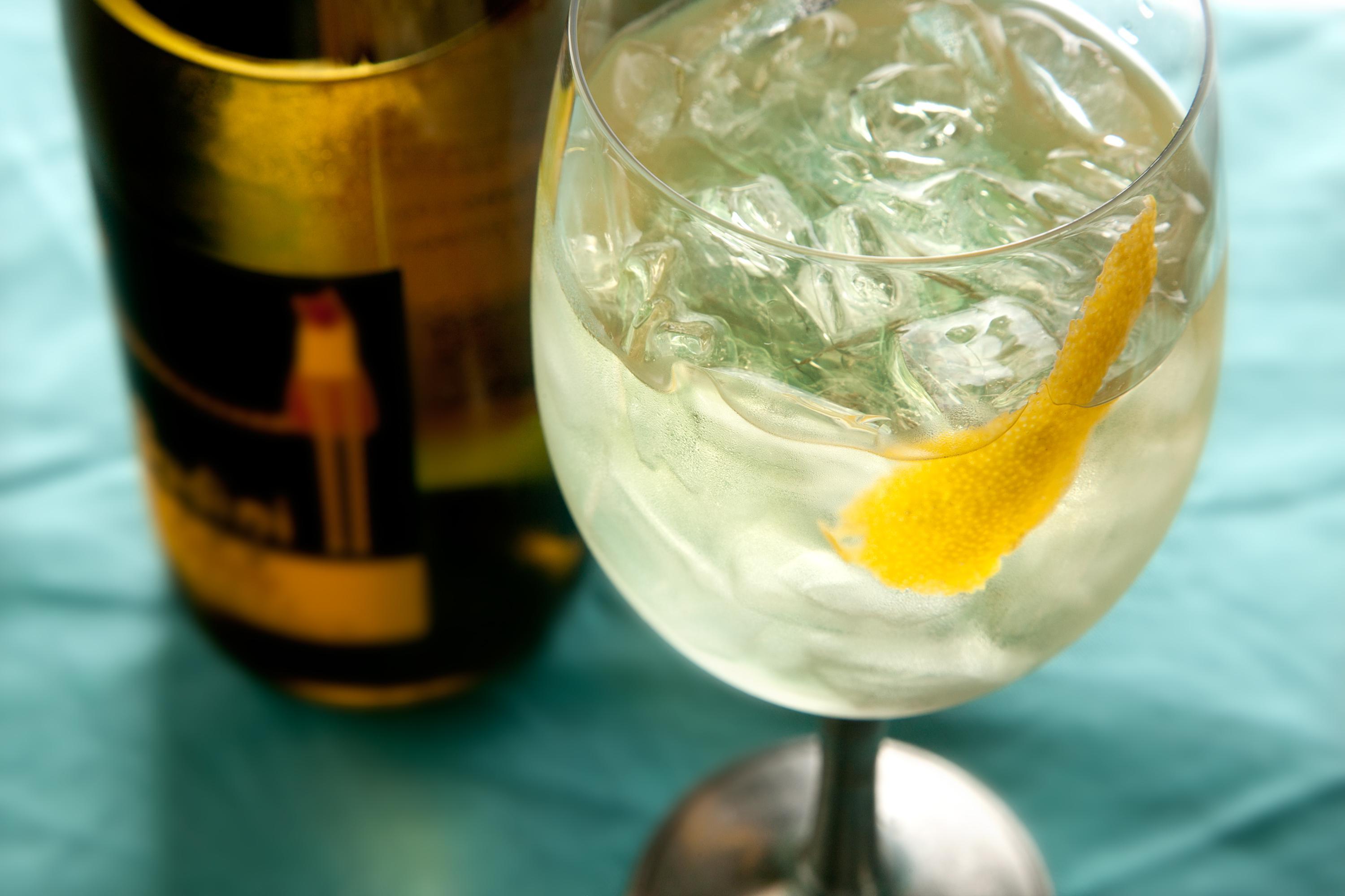 白葡萄酒加冰块,真的好吗?