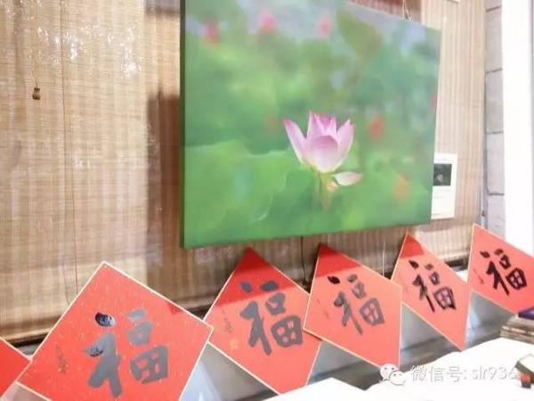 开放麦主持人_麦莉赛勒斯 vma主持_售楼处开放仪式主持词