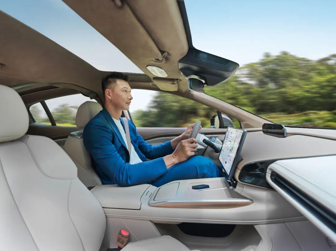 易建联的车2139万起昊铂ht精英家庭首选300万内后排的天花板67