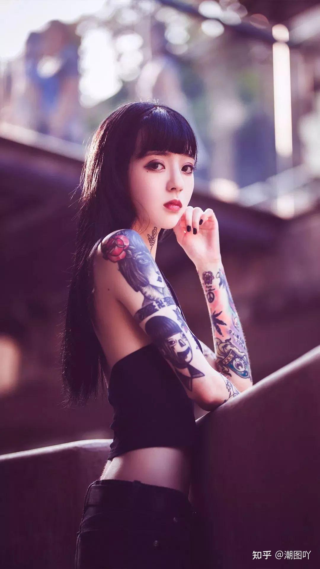 抖音爆火纹身女郎| 普通屏 全面屏集锦 - 知乎