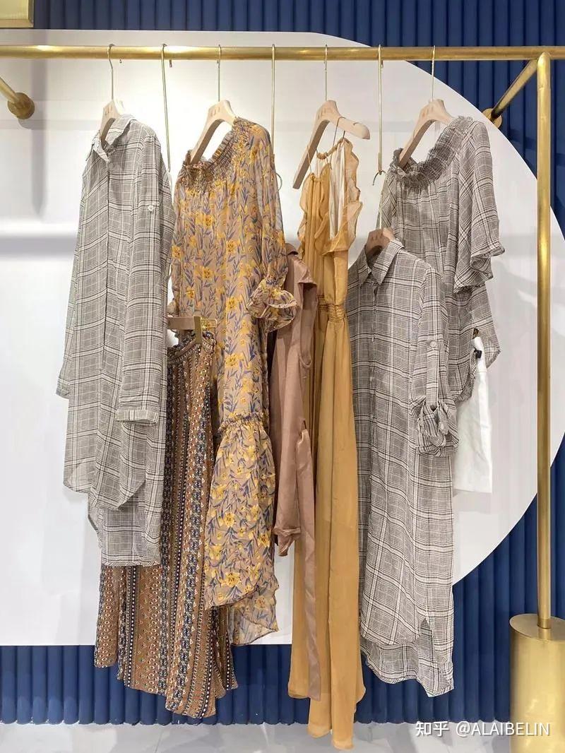 wandian婉甸女装品牌桑蚕丝连衣裙上衣裤裙穿搭