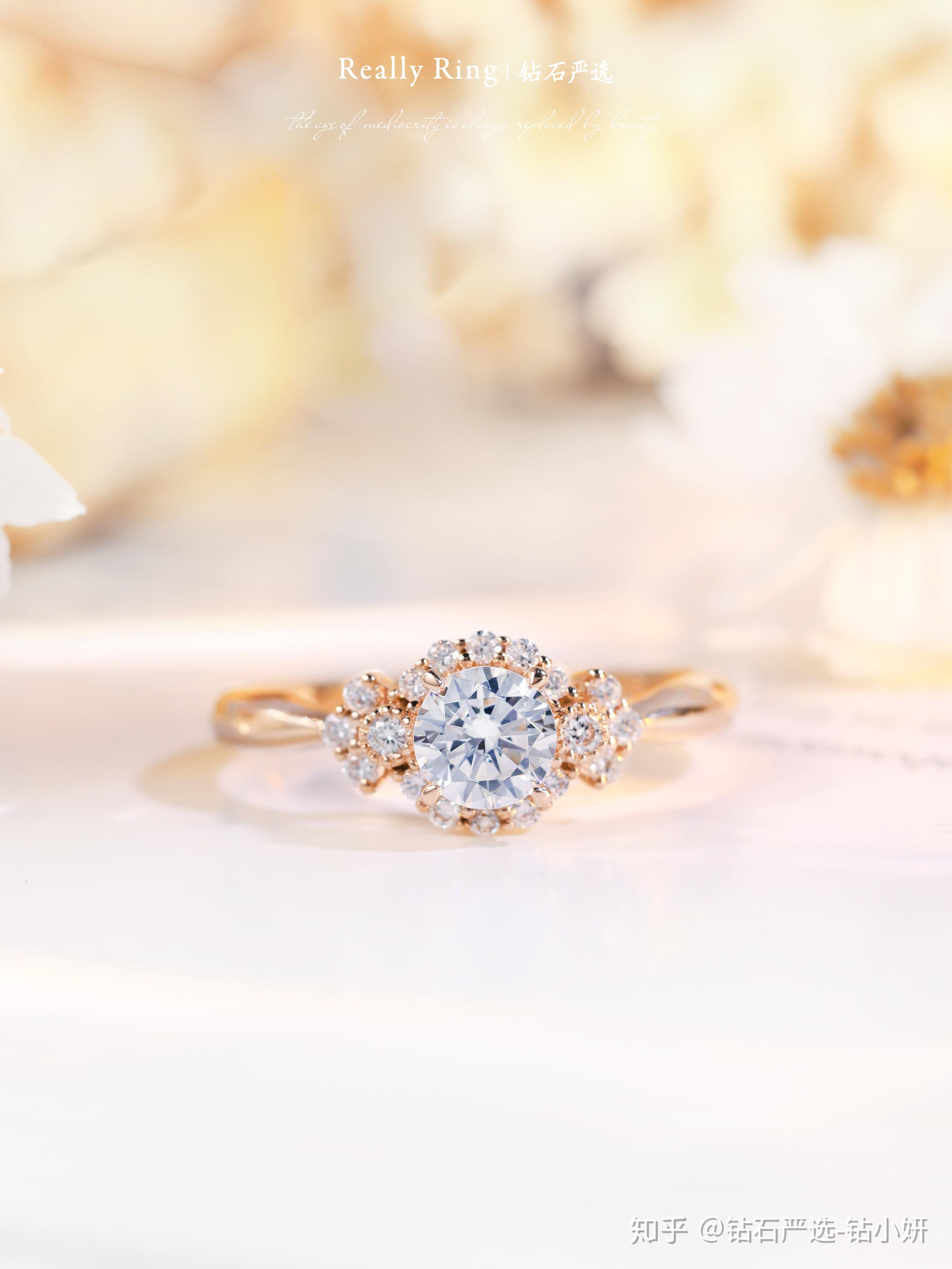 求婚戒指买什么款式好 v2-e363bc7de3b5dc6295d7fa429a953862_r.jpg