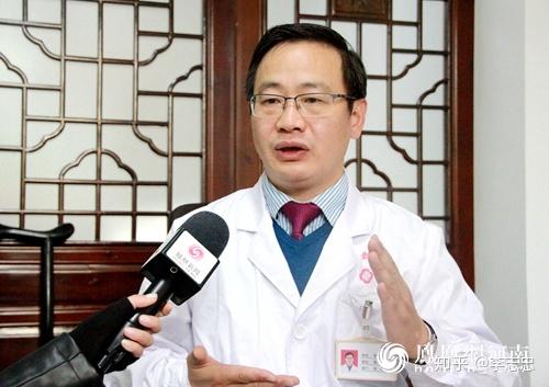 是一名中医皮肤科大夫,皮肤病不可怕,好的治疗方法才会减少痛苦李志忠