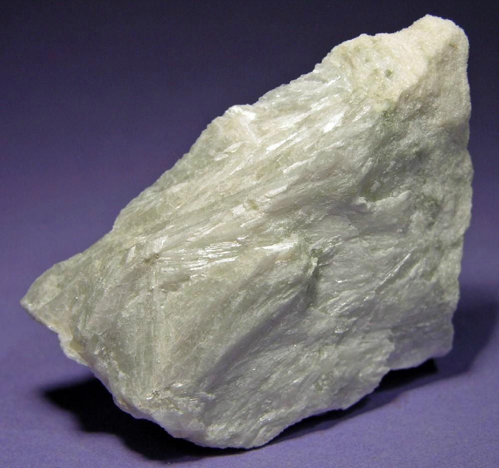 硅灰石矿纤及主要应用