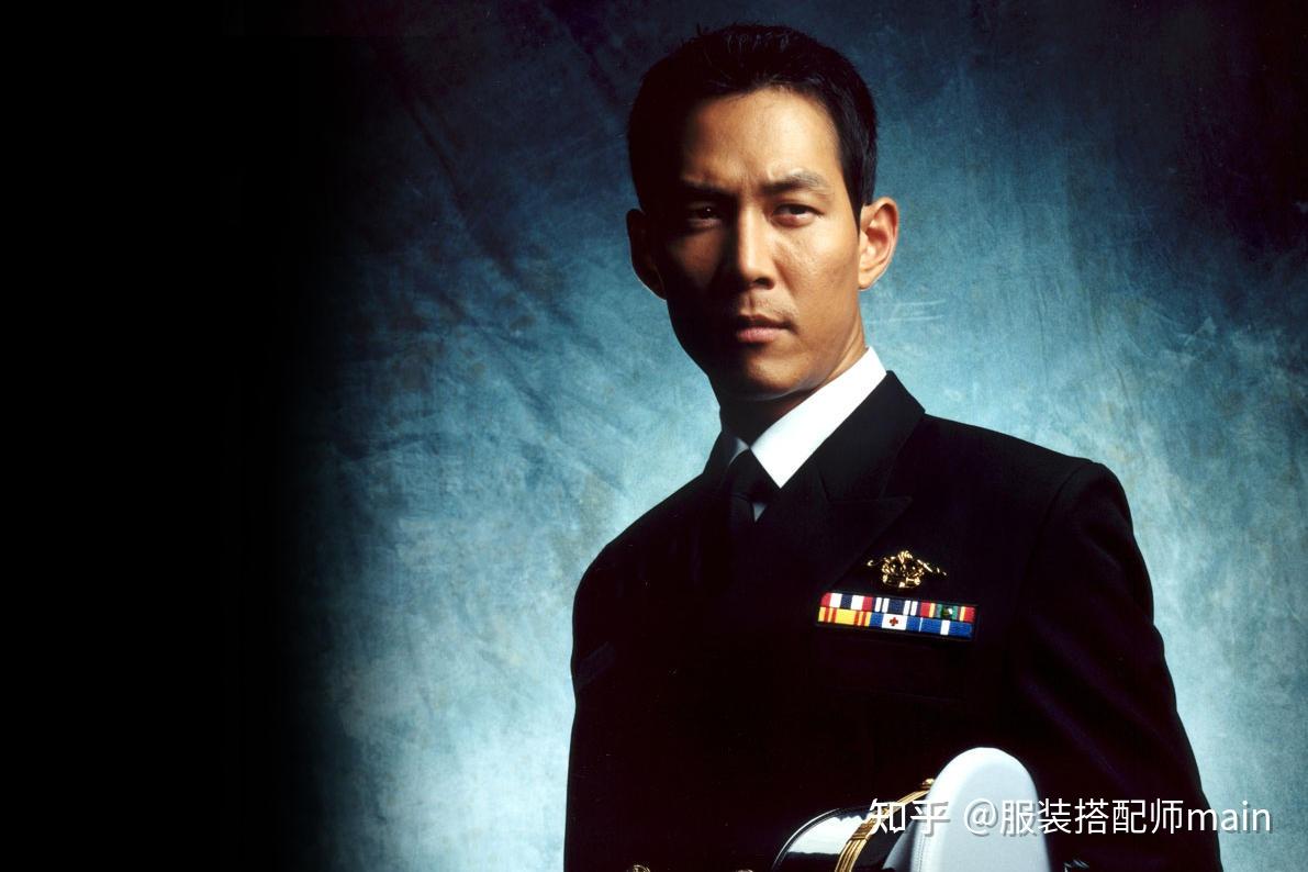 韩国国宝级演员李政宰青龙奖最年轻影帝凭鱿鱼游戏霸屏