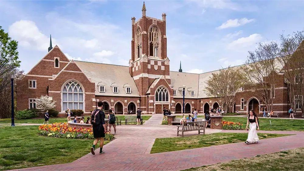 university of richmond里士满大学其中有一所颜值与实力并存,被称为"
