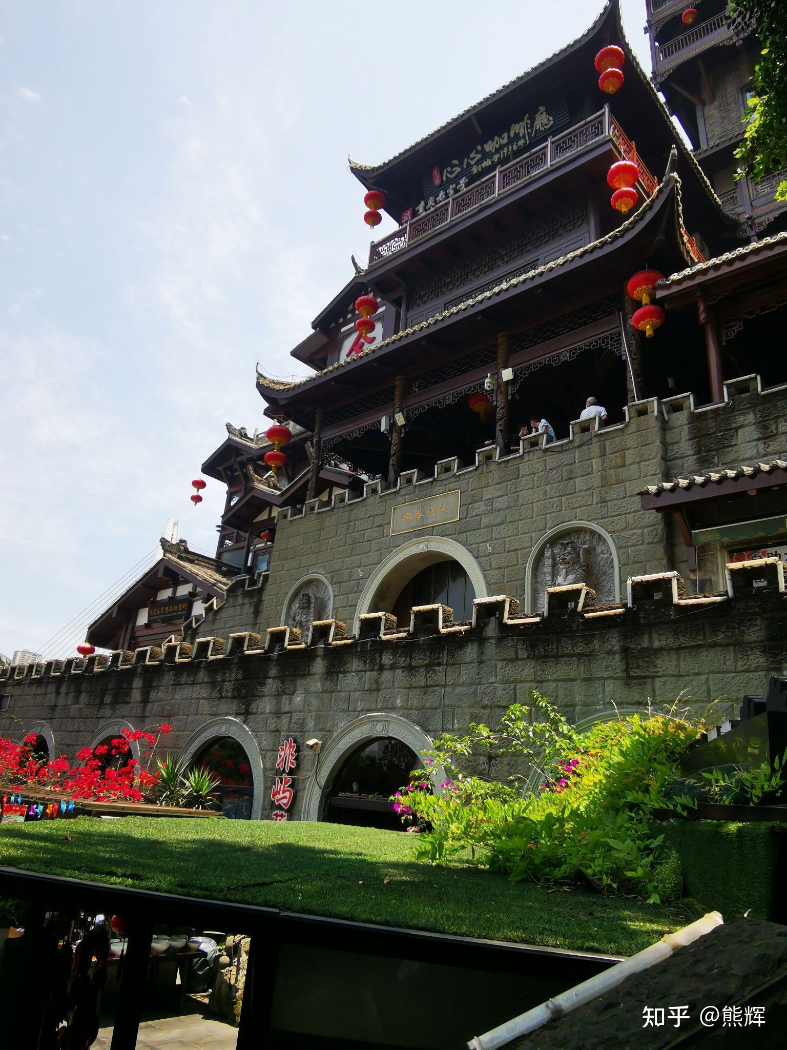 洪崖洞居然有瀑布