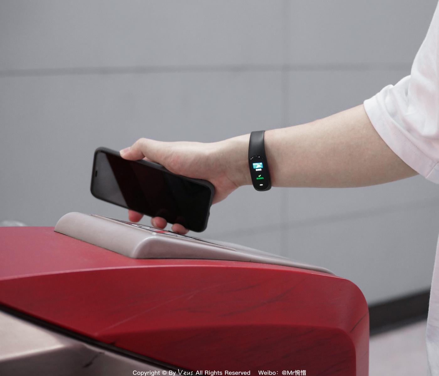 黑加hey手环使用体验是后起之秀也是破局者