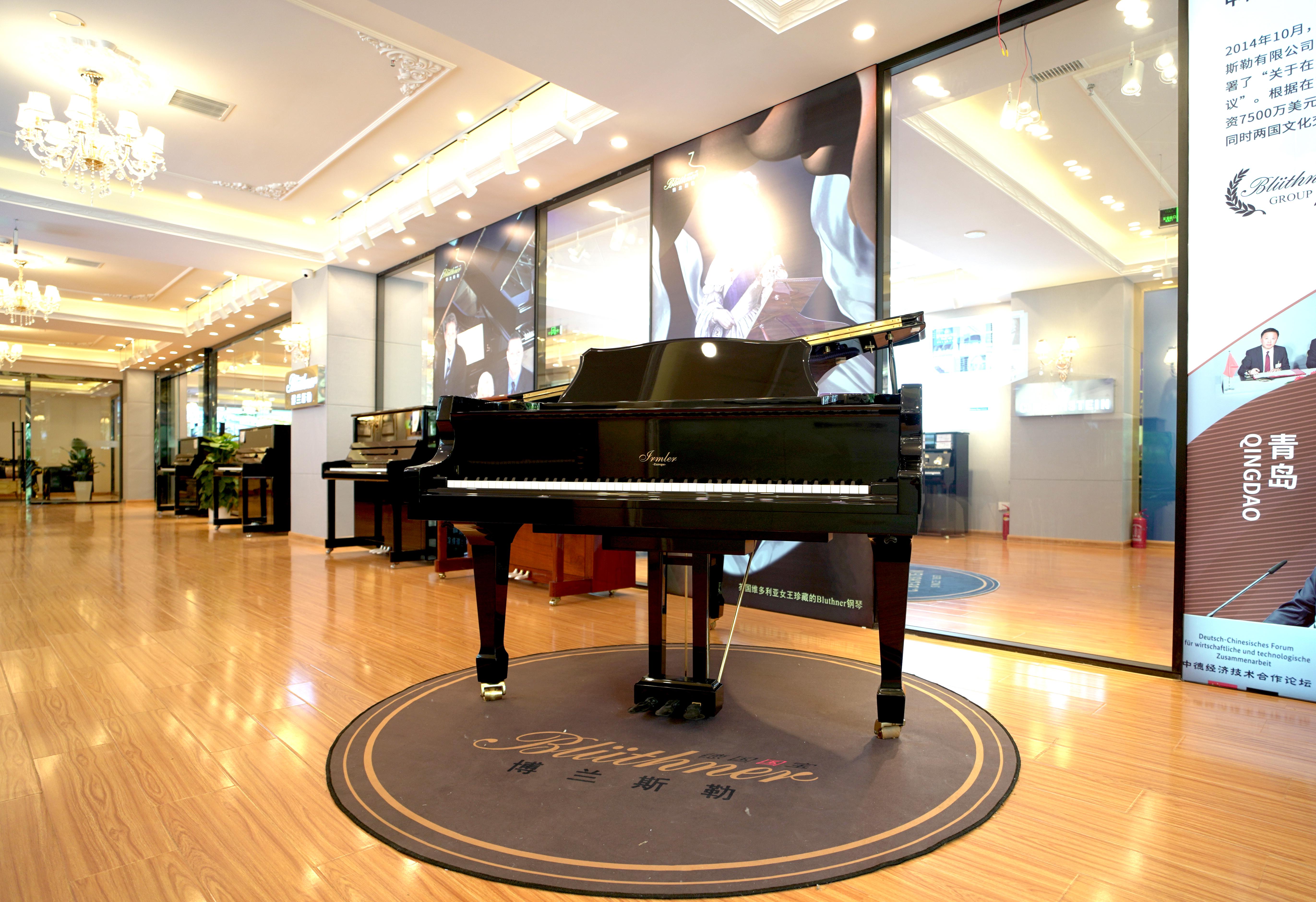 德国品牌钢琴南京旗舰店,1000㎡实体店展厅,打造体验式钢琴选购新地标