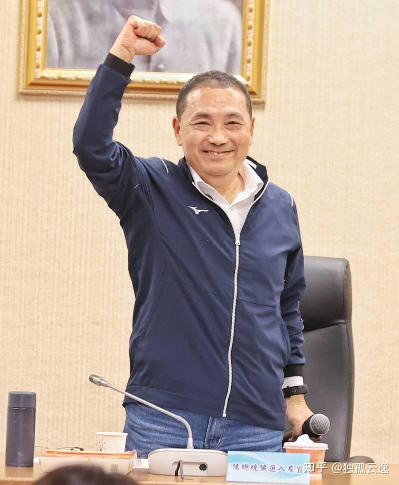 绿,以33%支持度冲上第一,民进党对手赖清德30%居次,国民党对手侯友宜