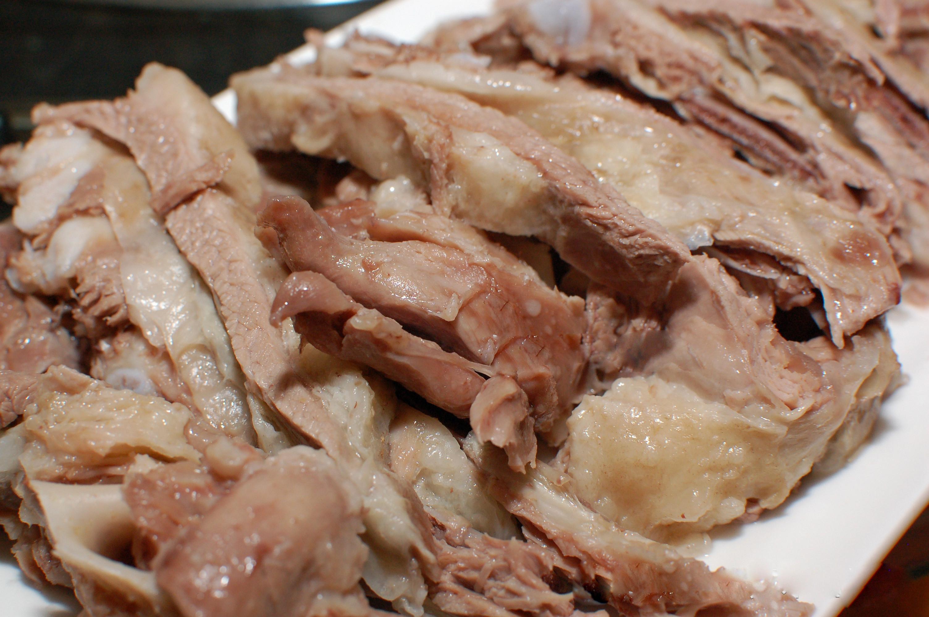 西宁作为省会城市,若放在40,50年前,也只是个满目荒凉的存在,不过沧海